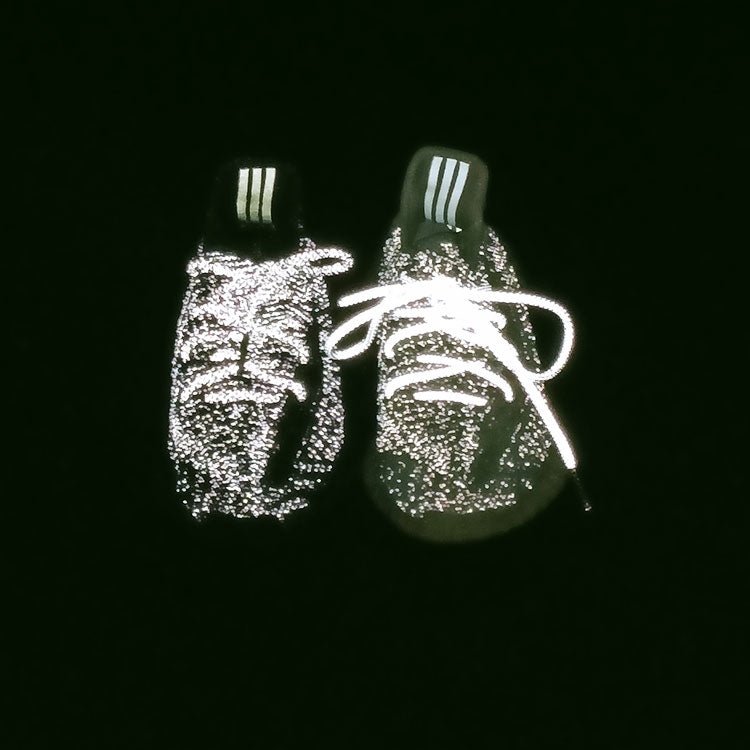Reflective shoelaces for enhanced visibility and safety